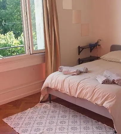 Calme Et Lumineux. B&b. 3 Bed and breakfast 4*