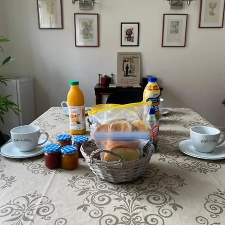 Bed and breakfast Calme Et Lumineux. B&b. 3 4*