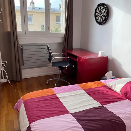 Calme Et Lumineux. B&b. 3 Neuilly-sur-Seine