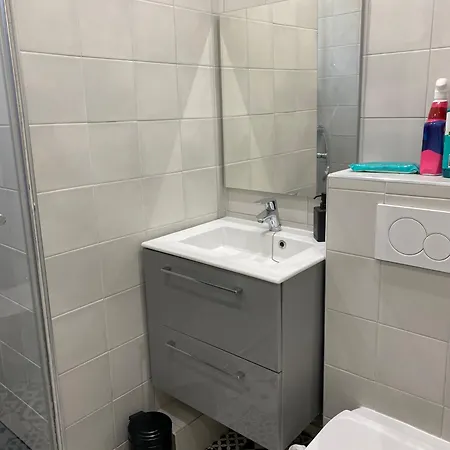 Calme Et Lumineux. B&b. 3 Bed and breakfast